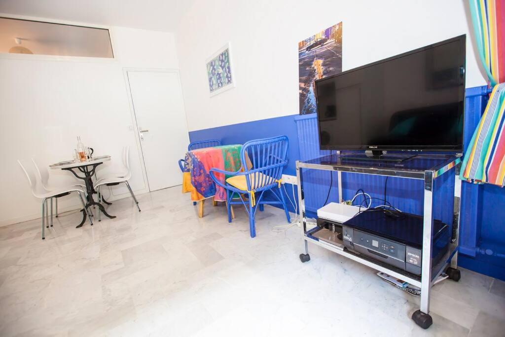 French Riviera: Seafront Apt & Pool Near Monaco 罗克布吕讷-卡普马丹 外观 照片