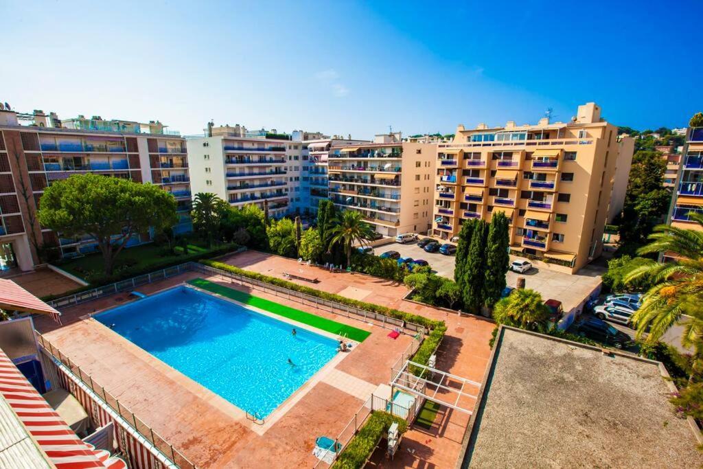 French Riviera: Seafront Apt & Pool Near Monaco 罗克布吕讷-卡普马丹 外观 照片